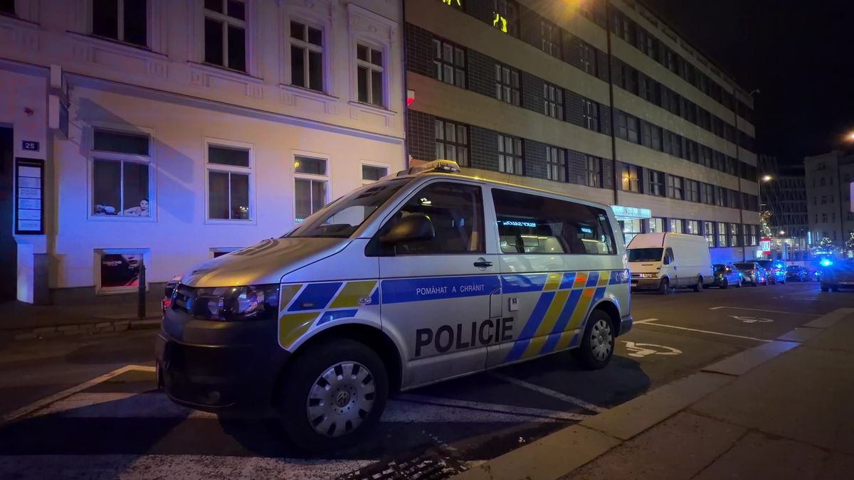 V centru Prahy zkolaboval 30letý cizinec, už mu nebylo pomoci